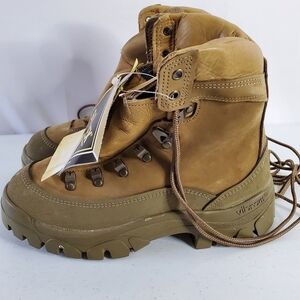 Belleville Mountain Combat Hikers Women's Size 6 Gore-Tex Vibram Sole Boots NEW